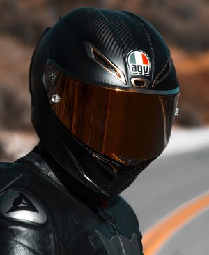 20211017_interesting-facts-about-the-design-and-use-of-motorcycle-helmets-scaled